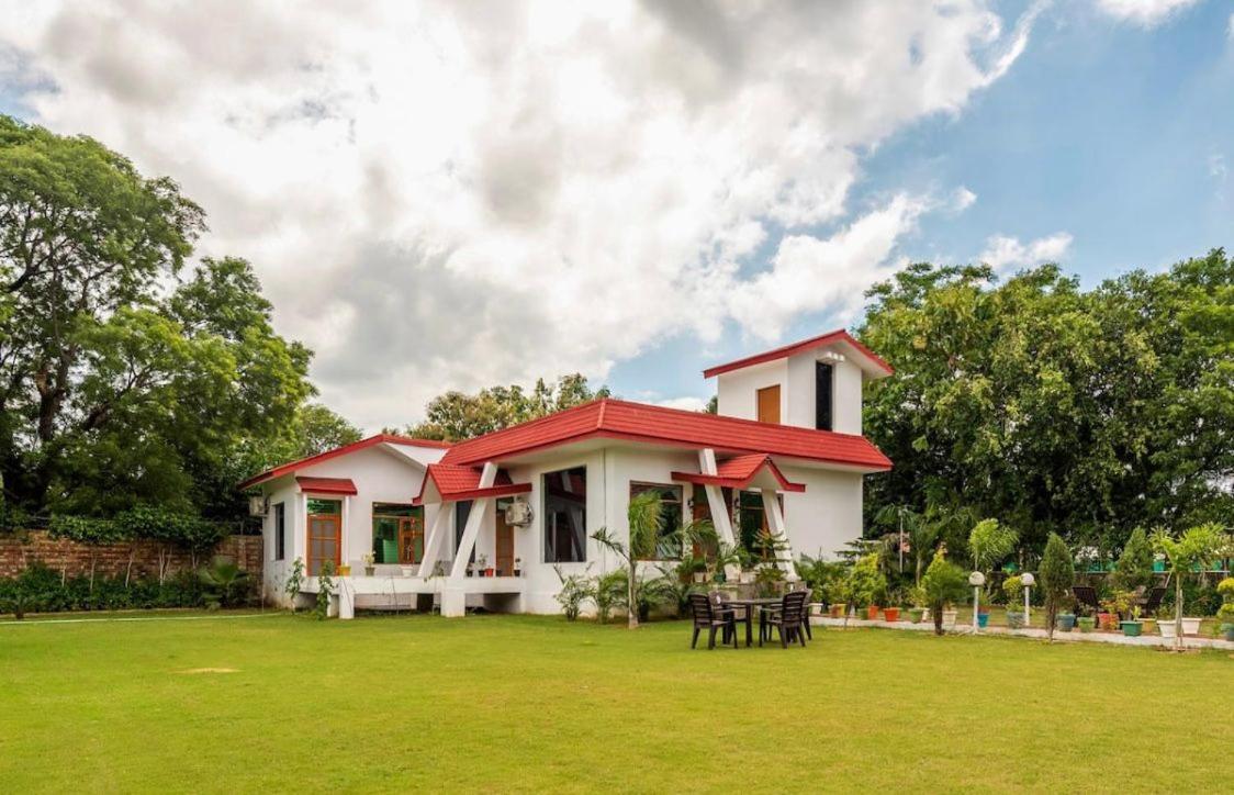 Stone Bridge Villa Γκουργκάον Εξωτερικό φωτογραφία